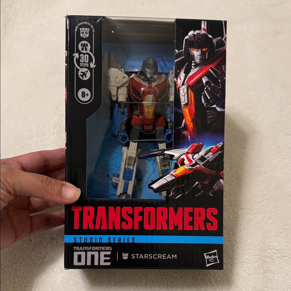 Hasbro Transformers Studio Series Starscream in Red, Blue, and White